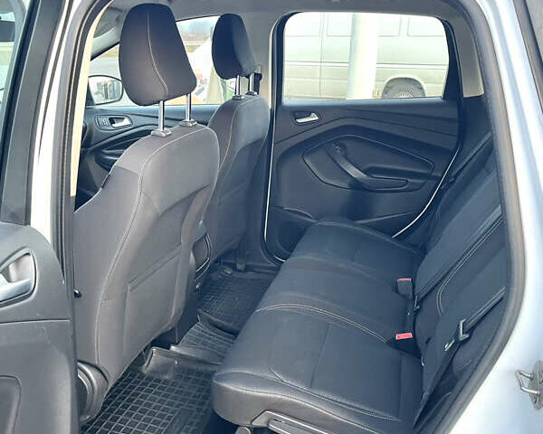 Білий Форд Куга, об'ємом двигуна 2 л та пробігом 256 тис. км за 15800 $, фото 16 на Automoto.ua