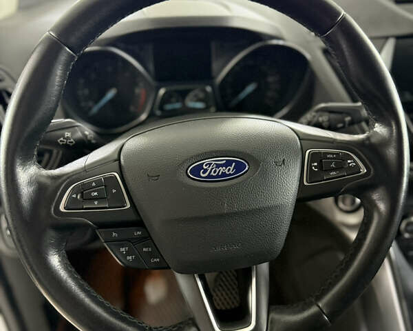 Форд Куга 2017 у Умани на Automoto.ua Білий Форд Куга, об'ємом двигуна 2 л та пробігом 210 тис. км за 15000 $, фото 41 на Automoto.ua