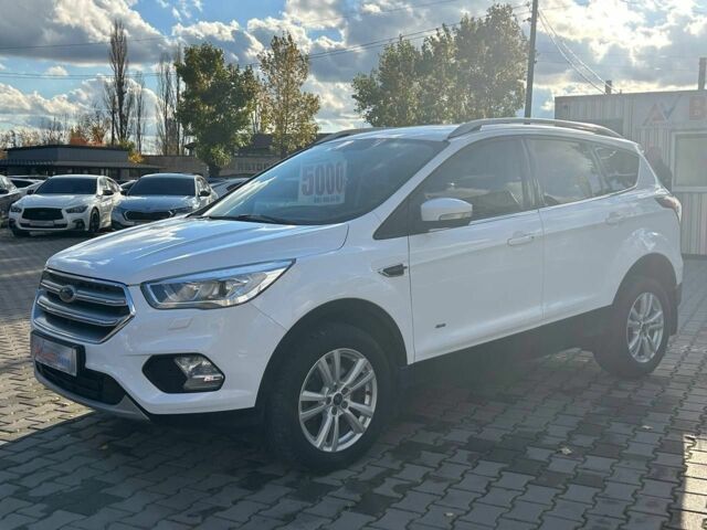 Форд Куга 2017 в Кривом Роге на Automoto.ua Белый Форд Куга, объемом двигателя 2 л и пробегом 96 тыс. км за 17200 $, фото 2 на Automoto.ua
