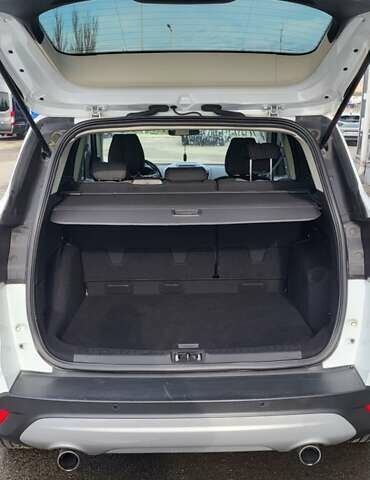 Білий Форд Куга, об'ємом двигуна 1.5 л та пробігом 112 тис. км за 14700 $, фото 11 на Automoto.ua