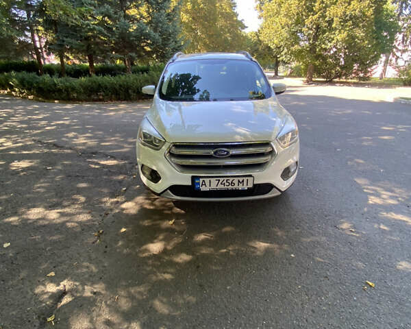 Белый Форд Куга, объемом двигателя 2 л и пробегом 235 тыс. км за 14200 $, фото 54 на Automoto.ua