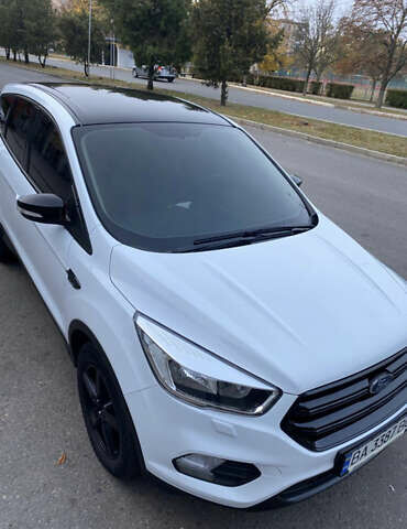 Белый Форд Куга, объемом двигателя 2 л и пробегом 83 тыс. км за 20000 $, фото 5 на Automoto.ua