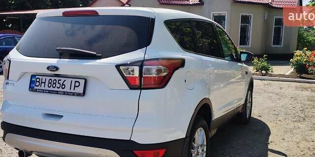 Белый Форд Куга, объемом двигателя 2 л и пробегом 178 тыс. км за 17000 $, фото 12 на Automoto.ua
