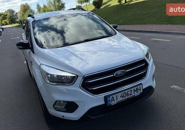 Белый Форд Куга, объемом двигателя 2 л и пробегом 139 тыс. км за 15500 $, фото 12 на Automoto.ua
