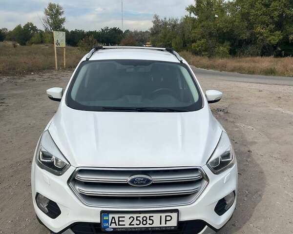 Білий Форд Куга, об'ємом двигуна 2 л та пробігом 112 тис. км за 17000 $, фото 3 на Automoto.ua