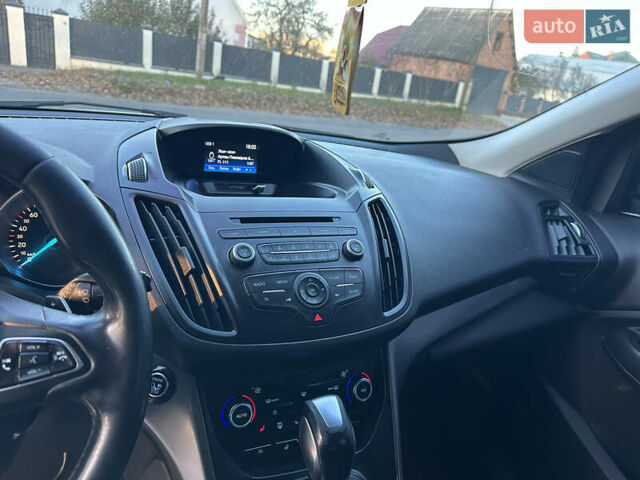 Белый Форд Куга, объемом двигателя 2 л и пробегом 243 тыс. км за 14700 $, фото 35 на Automoto.ua