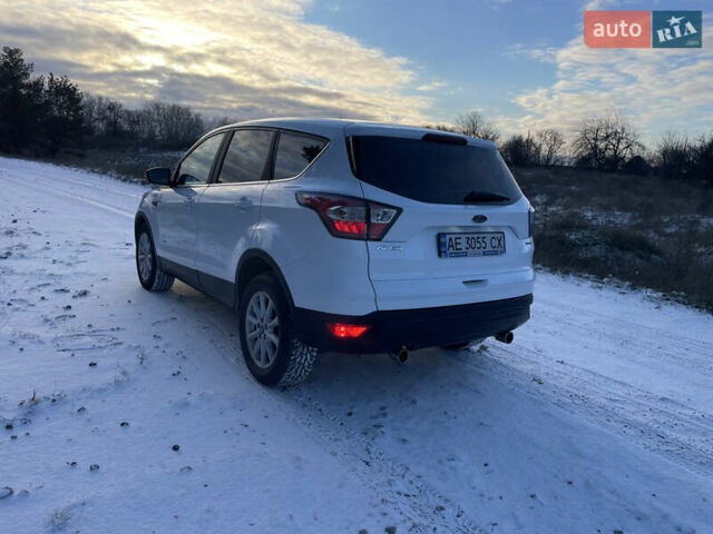 Белый Форд Куга, объемом двигателя 2 л и пробегом 179 тыс. км за 13500 $, фото 8 на Automoto.ua