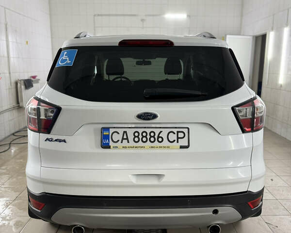 Форд Куга 2017 у Умани на Automoto.ua Білий Форд Куга, об'ємом двигуна 2 л та пробігом 210 тис. км за 15000 $, фото 16 на Automoto.ua
