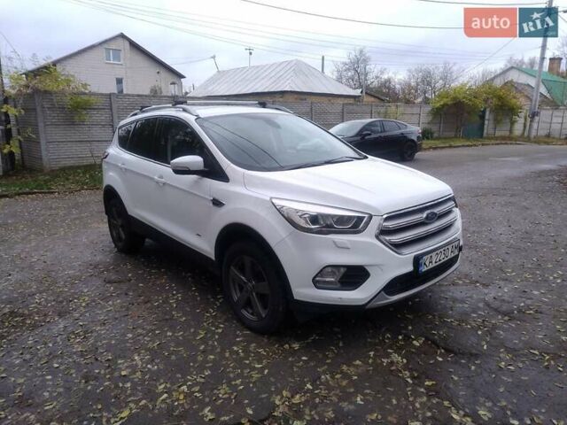 Белый Форд Куга, объемом двигателя 2 л и пробегом 223 тыс. км за 13500 $, фото 5 на Automoto.ua