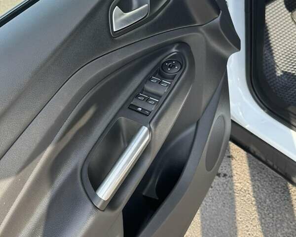 Білий Форд Куга, об'ємом двигуна 1.5 л та пробігом 168 тис. км за 15500 $, фото 13 на Automoto.ua