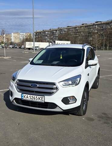 Білий Форд Куга, об'ємом двигуна 2 л та пробігом 180 тис. км за 18500 $, фото 1 на Automoto.ua