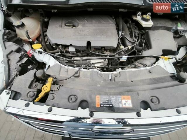 Белый Форд Куга, объемом двигателя 1.5 л и пробегом 180 тыс. км за 14400 $, фото 32 на Automoto.ua