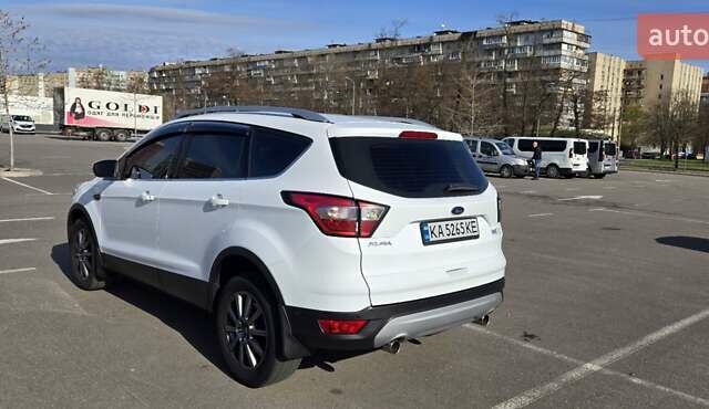 Білий Форд Куга, об'ємом двигуна 2 л та пробігом 180 тис. км за 18500 $, фото 11 на Automoto.ua