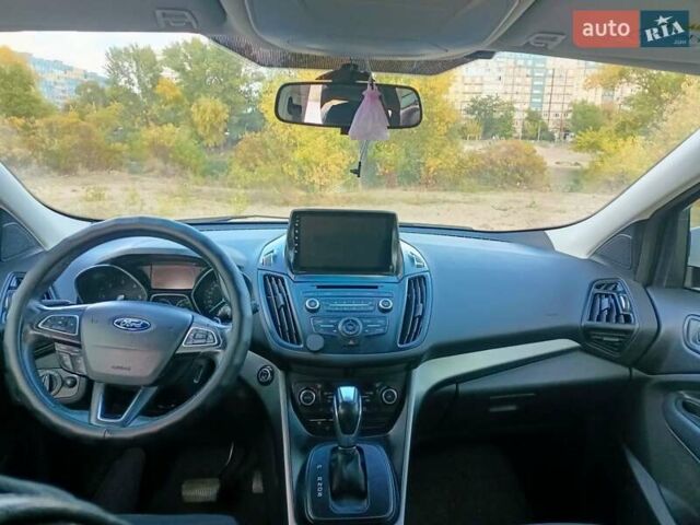 Білий Форд Куга, об'ємом двигуна 1.5 л та пробігом 138 тис. км за 17000 $, фото 1 на Automoto.ua
