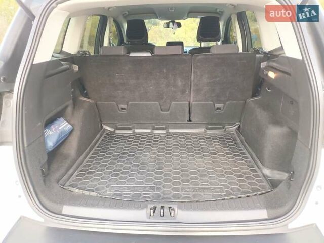 Білий Форд Куга, об'ємом двигуна 1.5 л та пробігом 138 тис. км за 17000 $, фото 7 на Automoto.ua