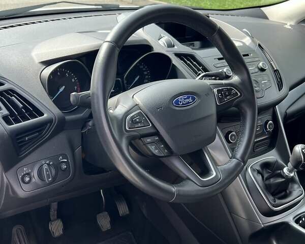 Форд Куга 2018 в Полтаве на Automoto.ua Белый Форд Куга, объемом двигателя 1.5 л и пробегом 64 тыс. км за 16990 $, фото 9 на Automoto.ua