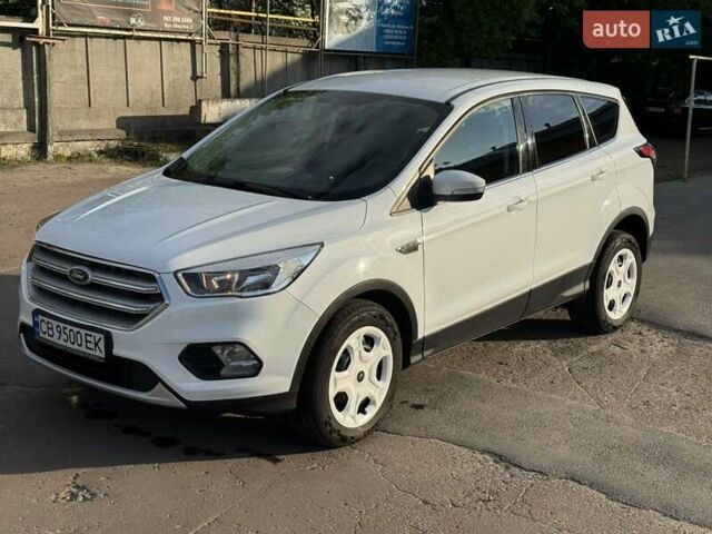 Білий Форд Куга, об'ємом двигуна 1.5 л та пробігом 116 тис. км за 17000 $, фото 4 на Automoto.ua