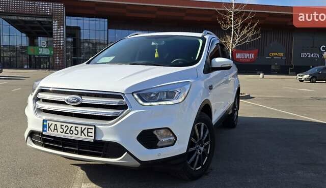 Білий Форд Куга, об'ємом двигуна 2 л та пробігом 180 тис. км за 18500 $, фото 2 на Automoto.ua
