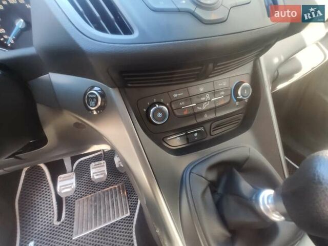 Белый Форд Куга, объемом двигателя 1.5 л и пробегом 180 тыс. км за 14400 $, фото 38 на Automoto.ua