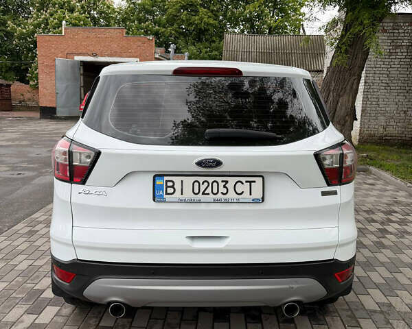 Білий Форд Куга, об'ємом двигуна 1.5 л та пробігом 210 тис. км за 15000 $, фото 2 на Automoto.ua