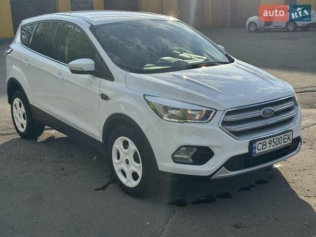 Білий Форд Куга, об'ємом двигуна 1.5 л та пробігом 116 тис. км за 17000 $, фото 11 на Automoto.ua
