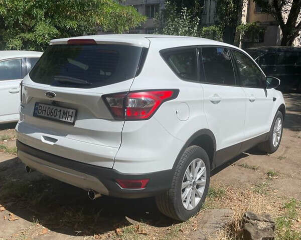 Білий Форд Куга, об'ємом двигуна 1.5 л та пробігом 55 тис. км за 17900 $, фото 3 на Automoto.ua