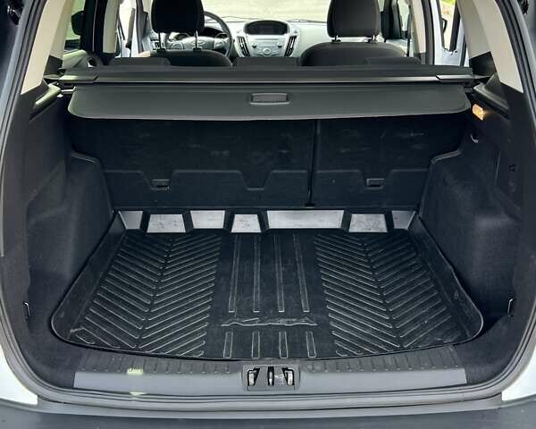 Форд Куга 2018 в Полтаве на Automoto.ua Белый Форд Куга, объемом двигателя 1.5 л и пробегом 64 тыс. км за 16990 $, фото 12 на Automoto.ua