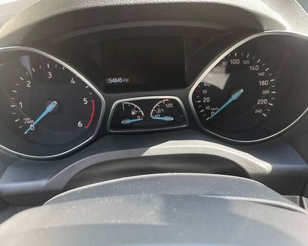 Білий Форд Куга, об'ємом двигуна 1.5 л та пробігом 55 тис. км за 17900 $, фото 5 на Automoto.ua