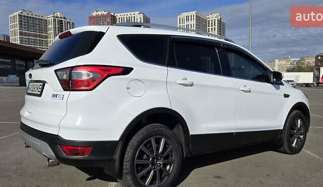 Білий Форд Куга, об'ємом двигуна 2 л та пробігом 180 тис. км за 18500 $, фото 10 на Automoto.ua