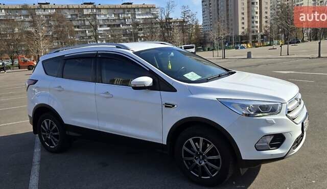 Білий Форд Куга, об'ємом двигуна 2 л та пробігом 180 тис. км за 18500 $, фото 13 на Automoto.ua