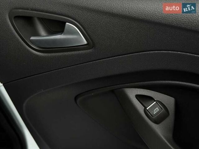 Белый Форд Куга, объемом двигателя 2 л и пробегом 184 тыс. км за 18700 $, фото 59 на Automoto.ua