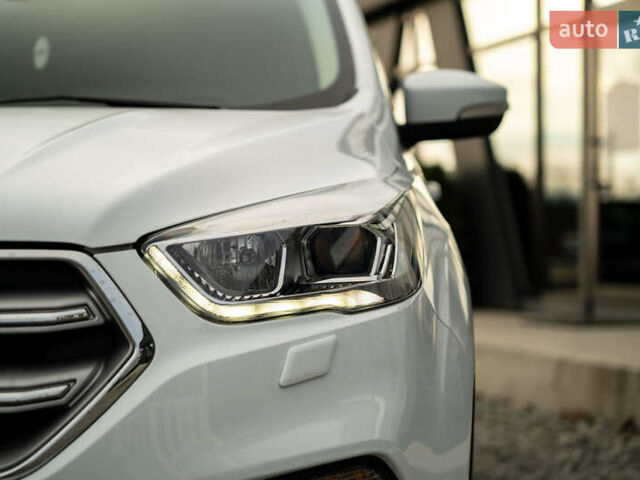 Білий Форд Куга, об'ємом двигуна 1.5 л та пробігом 88 тис. км за 18900 $, фото 8 на Automoto.ua