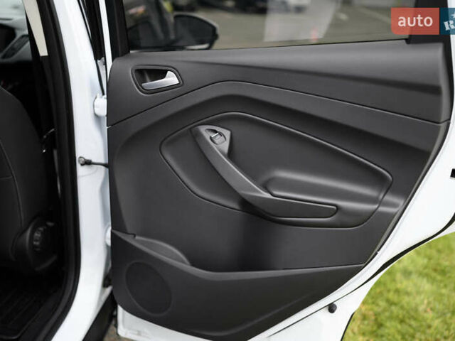 Белый Форд Куга, объемом двигателя 1.5 л и пробегом 82 тыс. км за 19500 $, фото 19 на Automoto.ua