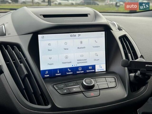 Белый Форд Куга, объемом двигателя 1.5 л и пробегом 91 тыс. км за 17500 $, фото 39 на Automoto.ua