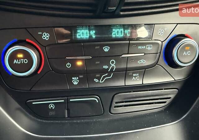 Білий Форд Куга, об'ємом двигуна 2 л та пробігом 187 тис. км за 16963 $, фото 31 на Automoto.ua