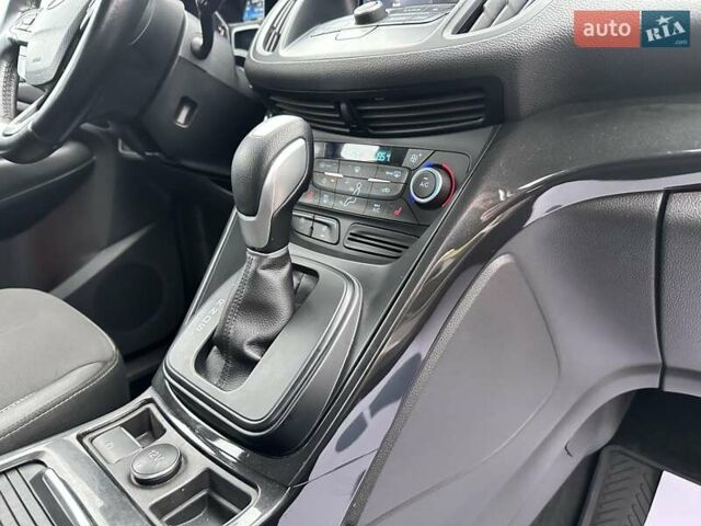 Белый Форд Куга, объемом двигателя 2 л и пробегом 70 тыс. км за 20500 $, фото 50 на Automoto.ua