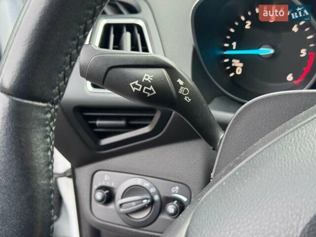 Белый Форд Куга, объемом двигателя 1.5 л и пробегом 91 тыс. км за 17500 $, фото 29 на Automoto.ua