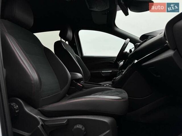 Белый Форд Куга, объемом двигателя 2 л и пробегом 184 тыс. км за 18700 $, фото 67 на Automoto.ua