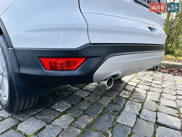 Білий Форд Куга, об'ємом двигуна 2 л та пробігом 140 тис. км за 18500 $, фото 41 на Automoto.ua