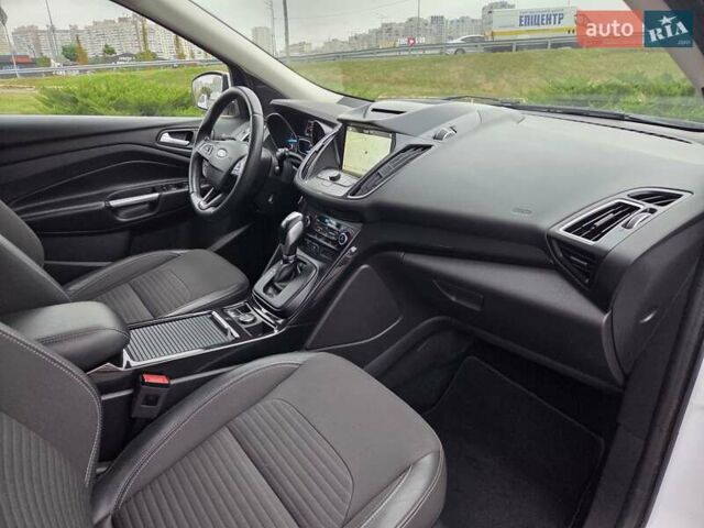 Форд Куга 2019 в Киеве на Automoto.ua Белый Форд Куга, объемом двигателя 2 л и пробегом 133 тыс. км за 19500 $, фото 20 на Automoto.ua