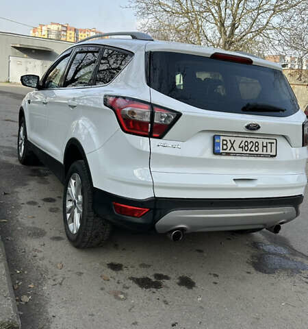 Белый Форд Куга, объемом двигателя 1.5 л и пробегом 102 тыс. км за 19500 $, фото 9 на Automoto.ua