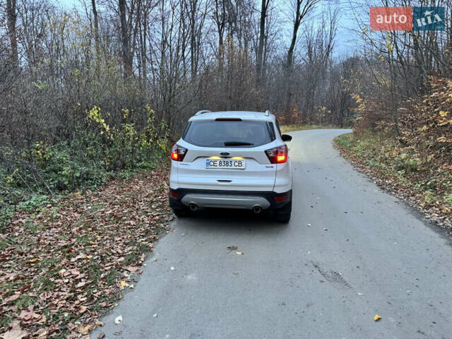 Белый Форд Куга, объемом двигателя 1.5 л и пробегом 64 тыс. км за 21500 $, фото 4 на Automoto.ua