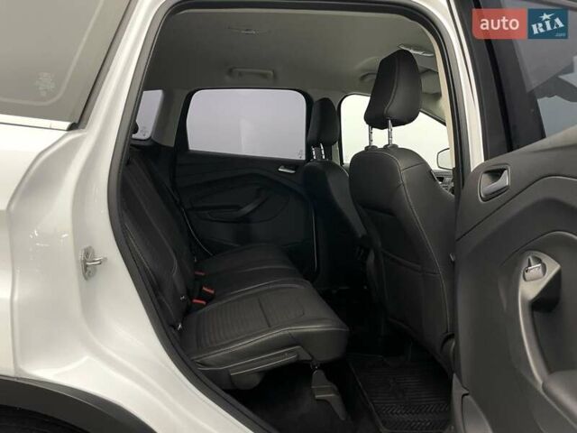 Білий Форд Куга, об'ємом двигуна 2 л та пробігом 45 тис. км за 23104 $, фото 18 на Automoto.ua