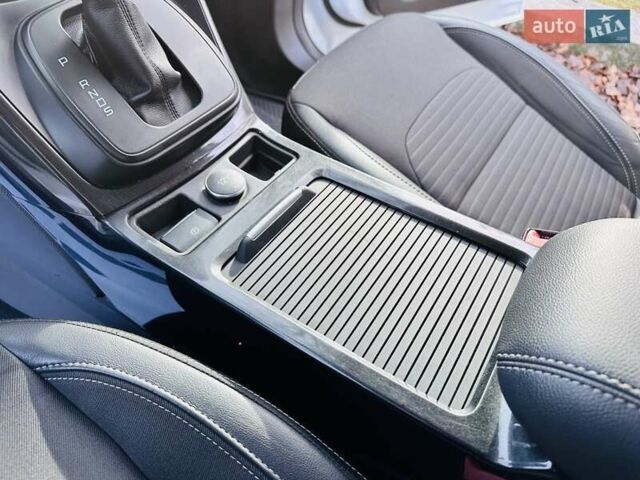 Білий Форд Куга, об'ємом двигуна 2 л та пробігом 140 тис. км за 18500 $, фото 53 на Automoto.ua