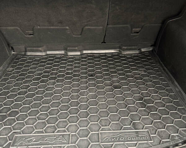 Форд Куга 2019 в Львове на Automoto.ua Белый Форд Куга, объемом двигателя 1.5 л и пробегом 80 тыс. км за 18000 $, фото 13 на Automoto.ua