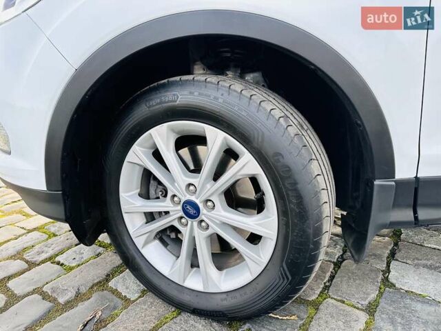 Білий Форд Куга, об'ємом двигуна 2 л та пробігом 140 тис. км за 18500 $, фото 24 на Automoto.ua