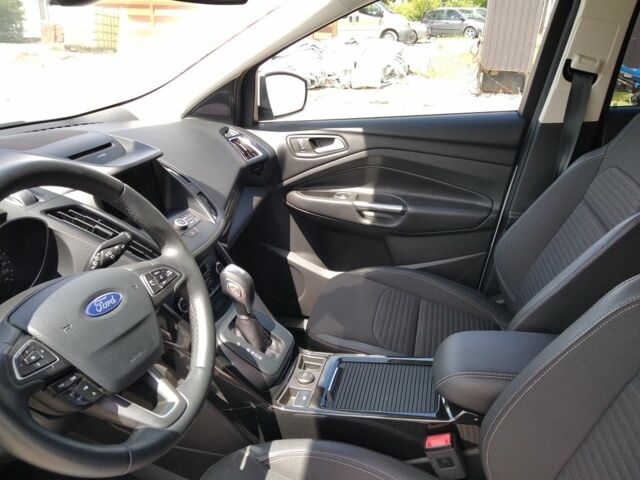 Білий Форд Куга, об'ємом двигуна 1.5 л та пробігом 20 тис. км за 22000 $, фото 8 на Automoto.ua