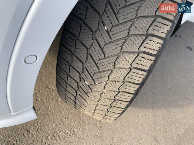 Білий Форд Куга, об'ємом двигуна 2 л та пробігом 248 тис. км за 17500 $, фото 34 на Automoto.ua