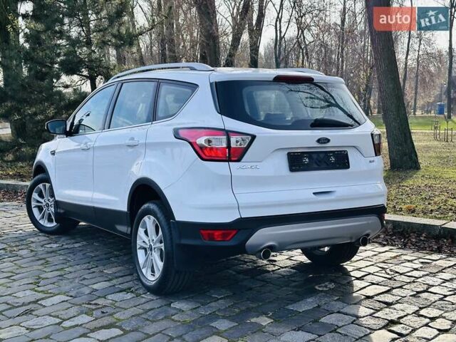 Білий Форд Куга, об'ємом двигуна 2 л та пробігом 140 тис. км за 18500 $, фото 35 на Automoto.ua