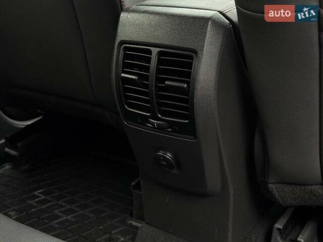 Белый Форд Куга, объемом двигателя 2 л и пробегом 184 тыс. км за 18700 $, фото 63 на Automoto.ua